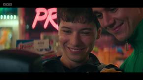Ellis Howard Sexy in What It Feels Like For A Girl