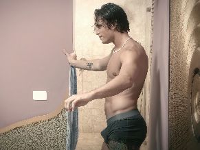 Alessandro Varsi Sexy in Too Hot To Handle: Italy