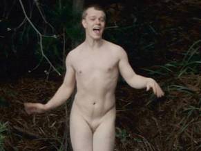 Naked alfie allen Alfie Allen