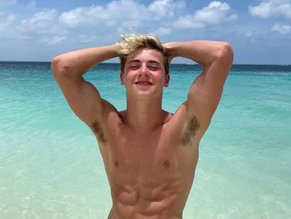 Aydin Eyikan Ultimate Nude And Sexy Collection