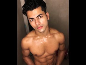 Siddharth Nigam Ultimate Nude And Sexy Collection