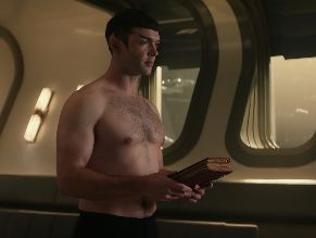 Ethan Peck Sexy in Star Trek: Strange New Worlds