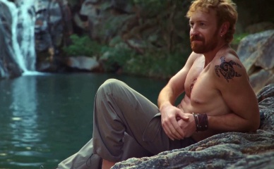 ARTHUR BESCHASTNY NUDE/SEXY SCENE IN HIGH SEASON