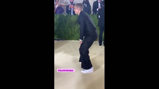 JUSTIN BIEBER NUDE/SEXY SCENE IN JUSTIN BIEBER ULTIMATE NUDE AND SEXY COLLECTION