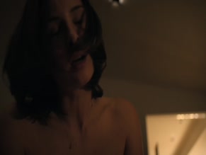 BERNHARD SCHIR NUDE/SEXY SCENE IN VORSTADTWEIBER