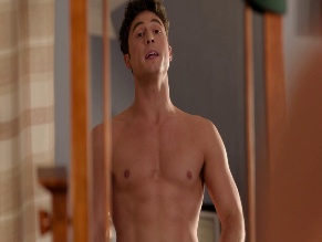 BENITO SKINNER NUDE/SEXY SCENE IN OVERCOMPENSATING
