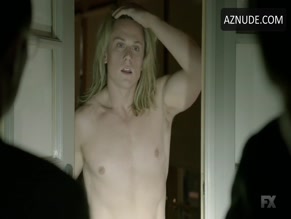BILLY MAGNUSSEN NUDE/SEXY SCENE IN AMERICAN CRIME STORY