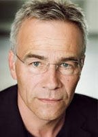 KLAUS J. BEHRENDT