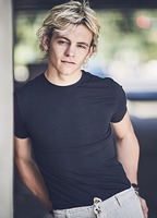 ROSS LYNCH