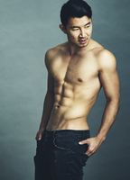 Profile picture of Simu Liu