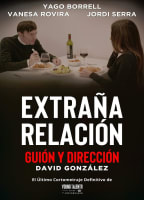 EXTRANA RELACION