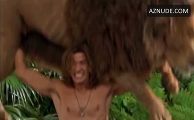 Brendan Fraser Shirtless, Butt Scene in George Of The Jungle ...