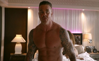 BEAR WILLIAMS NUDE/SEXY SCENE IN BANG