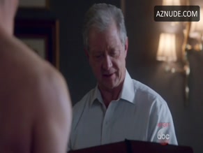 BRIAN LETSCHER NUDE/SEXY SCENE IN SCANDAL