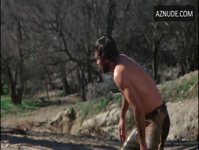BURT REYNOLDS NUDE/SEXY SCENE IN THE MAN WHO LOVED CAT DANCING