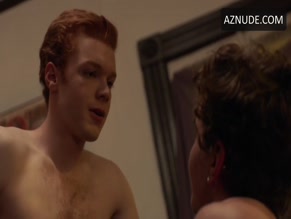 CAMERON MONAGHAN NUDE/SEXY SCENE IN SHAMELESS