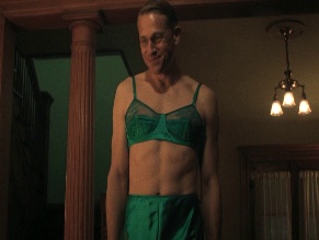 CHARLIE HUNNAM NUDE/SEXY SCENE IN DAHMER - MONSTER: THE JEFFREY DAHMER STORY