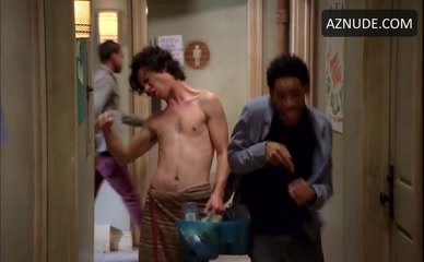 CHARLIE MCDERMOTT in The Middle