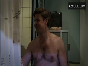 CHRIS LOWELL in HOW I MET YOUR FATHER(2022-)