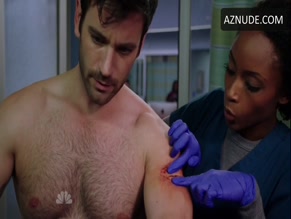 COLIN DONNELL in CHICAGO MED(2015)