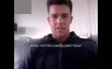 LEANDRO PENNA NUDE/SEXY SCENE IN LEANDRO PENNA SHOWING OFF HIS HOT COCK IN A CLIP
