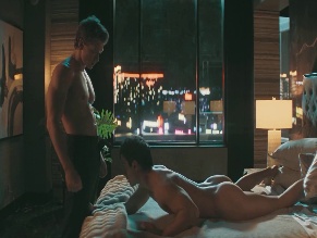 CONNOR STORRIE,HUDSON WILLIAMS NUDE/SEXY SCENE IN HEATED RIVALRY