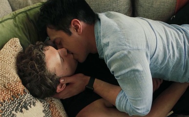 CONNOR STORRIE,HUDSON WILLIAMS NUDE/SEXY SCENE IN HEATED RIVALRY