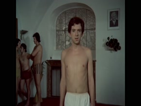 JAROMIR HANZLIK in DVA MUZI HLASI PRICHOD (1975)