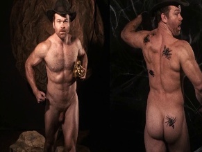 DAVID HARBOUR NUDE/SEXY SCENE IN DTF ST. LOUIS