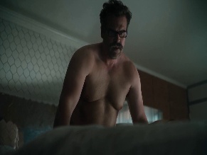 DAVID HARBOUR NUDE/SEXY SCENE IN DTF ST. LOUIS