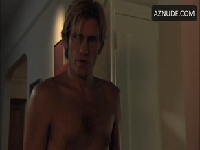 DENIS LEARY NUDE/SEXY SCENE IN RESCUE ME