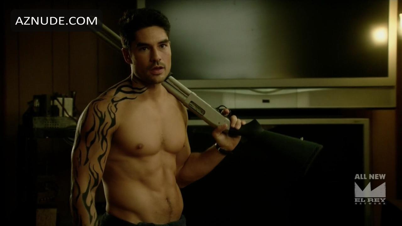 D. j. cotrona nude