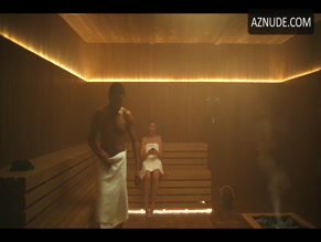 DONALD GLOVER NUDE/SEXY SCENE IN MR. & MRS. SMITH