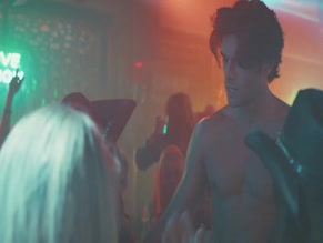 HUNTER MCVEY NUDE/SEXY SCENE IN 9-1-1: NASHVILLE