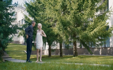 SERGEY VASIN NUDE/SEXY SCENE IN BEDNYE SMEYUTSYA, BOGATYE PLACHUT