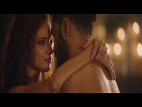 VICKY KAUSHAL NUDE/SEXY SCENE IN BAD NEWZ