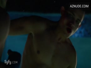 EDDIE RAMOS NUDE/SEXY SCENE IN INCORPORATED
