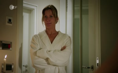 MARTIN LINDOW NUDE/SEXY SCENE IN JELLA JAGT DAS GLUCK