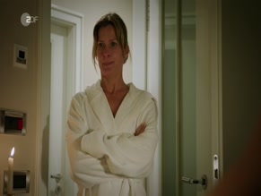 MARTIN LINDOW NUDE/SEXY SCENE IN JELLA JAGT DAS GLUCK