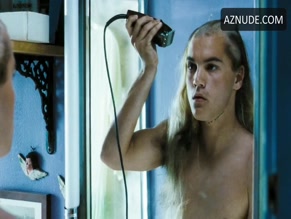 EMILE HIRSCH NUDE/SEXY SCENE IN LORDS OF DOGTOWN