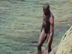 ERWAN KEPOA FALE,SIMON FRENAY NUDE/SEXY SCENE IN CARPOBROTUS