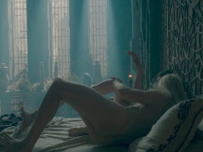 EWAN MITCHELL NUDE/SEXY SCENE IN HOUSE OF THE DRAGON