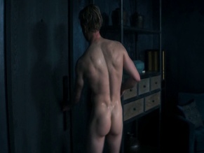 FREDDIE FOX NUDE/SEXY SCENE IN THE SANDMAN