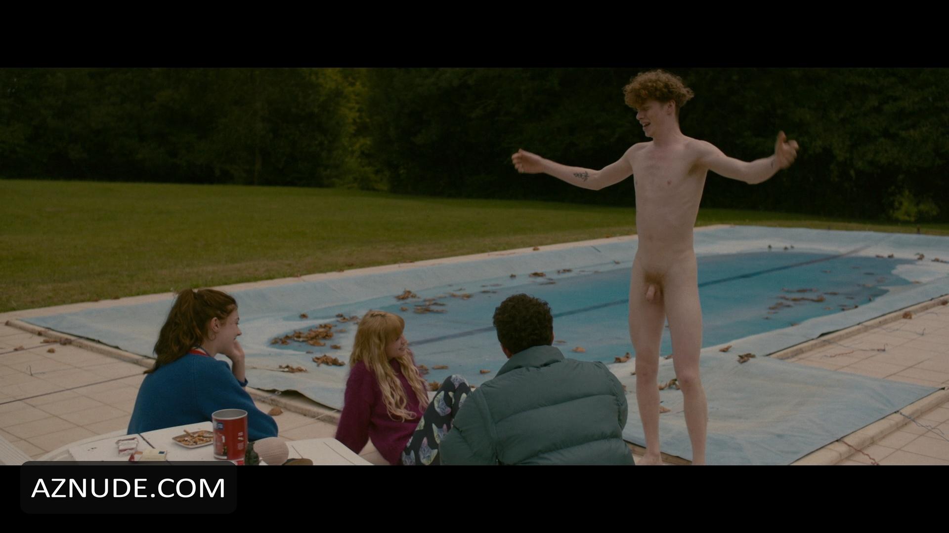 Bang gang nudity