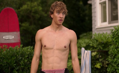 GAVIN CASALEGNO NUDE/SEXY SCENE IN THE SUMMER I TURNED PRETTY