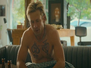GLEN POWELL in CHAD POWERS