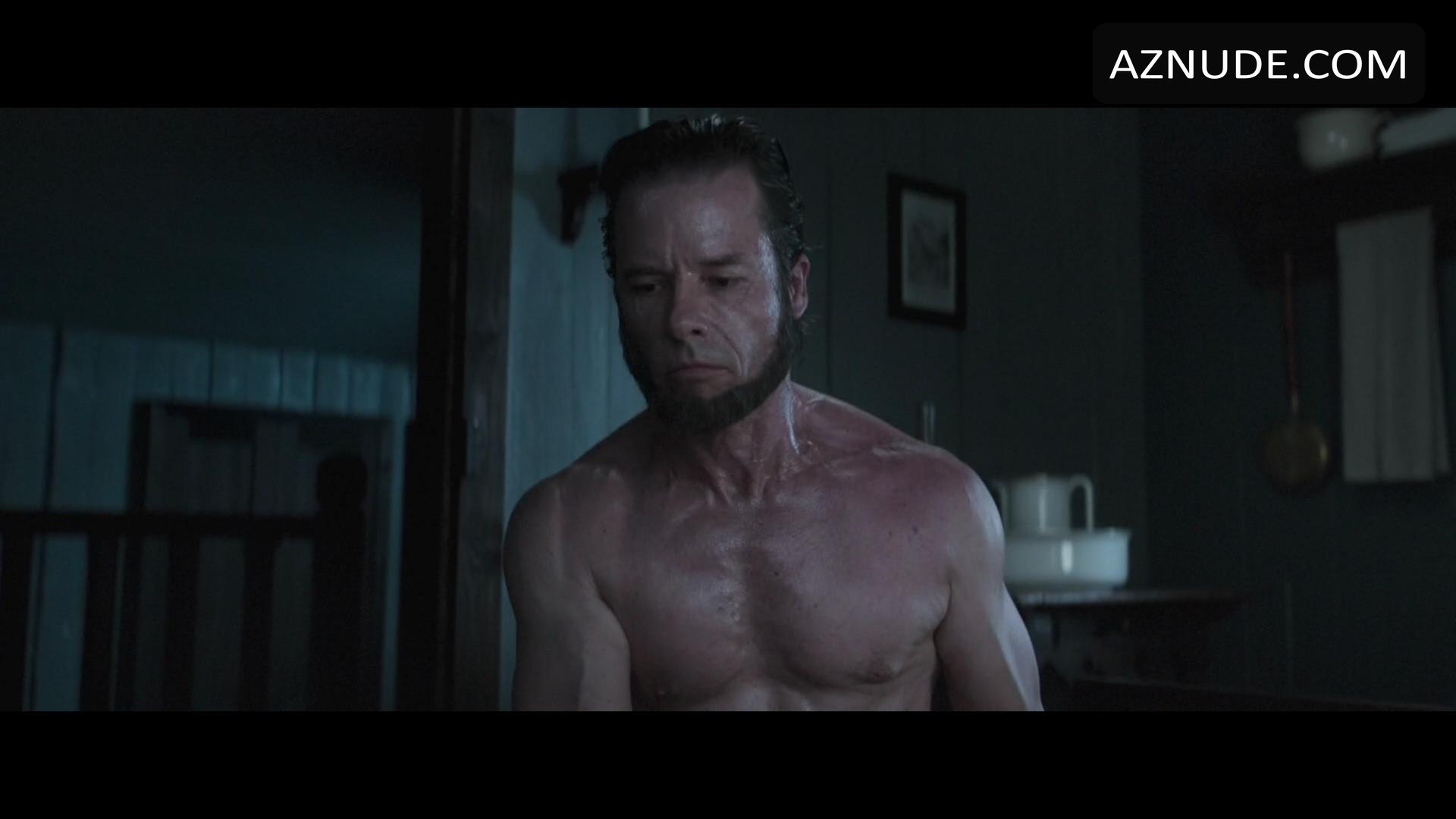 Guy pearce naked