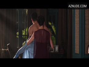 HENRY GOLDING NUDE/SEXY SCENE IN CRAZY RICH ASIANS
