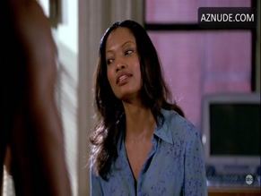 HENRY SIMMONS NUDE/SEXY SCENE IN NYPD BLUE