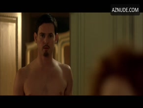 HENRY THOMAS NUDE/SEXY SCENE IN I CAPTURE THE CASTLE